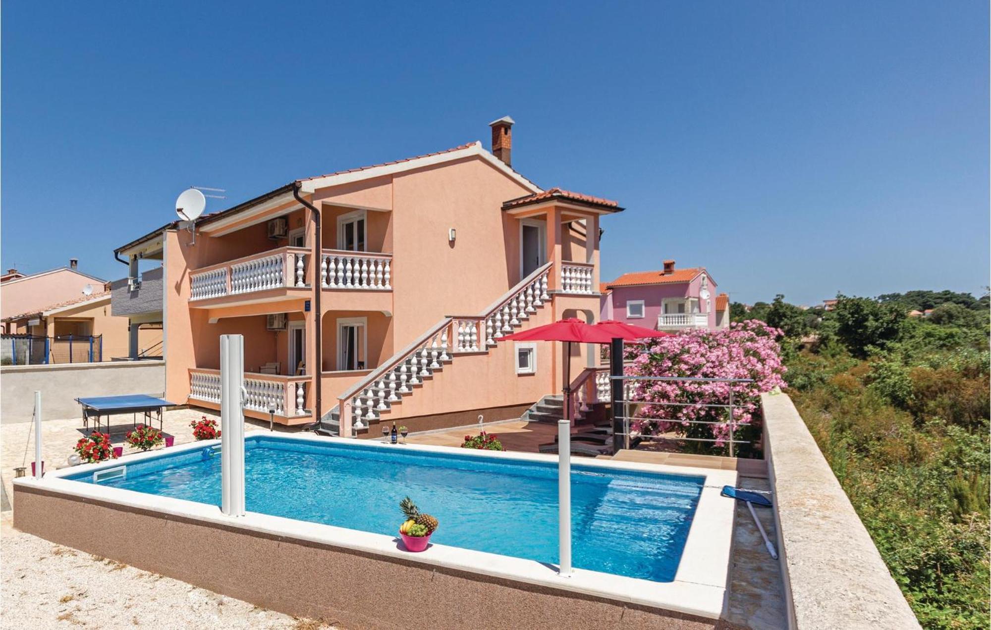 Cozy Home In Betiga With Outdoor Swimming Pool Barbariga Exterior photo